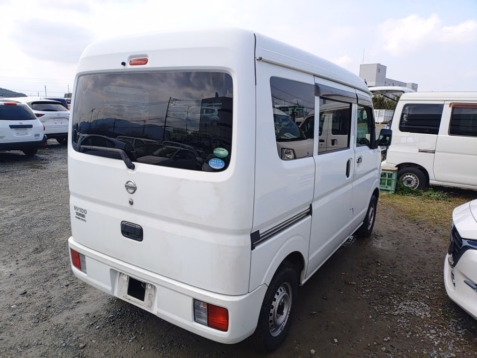 NISSAN NV100 CLIPPER
