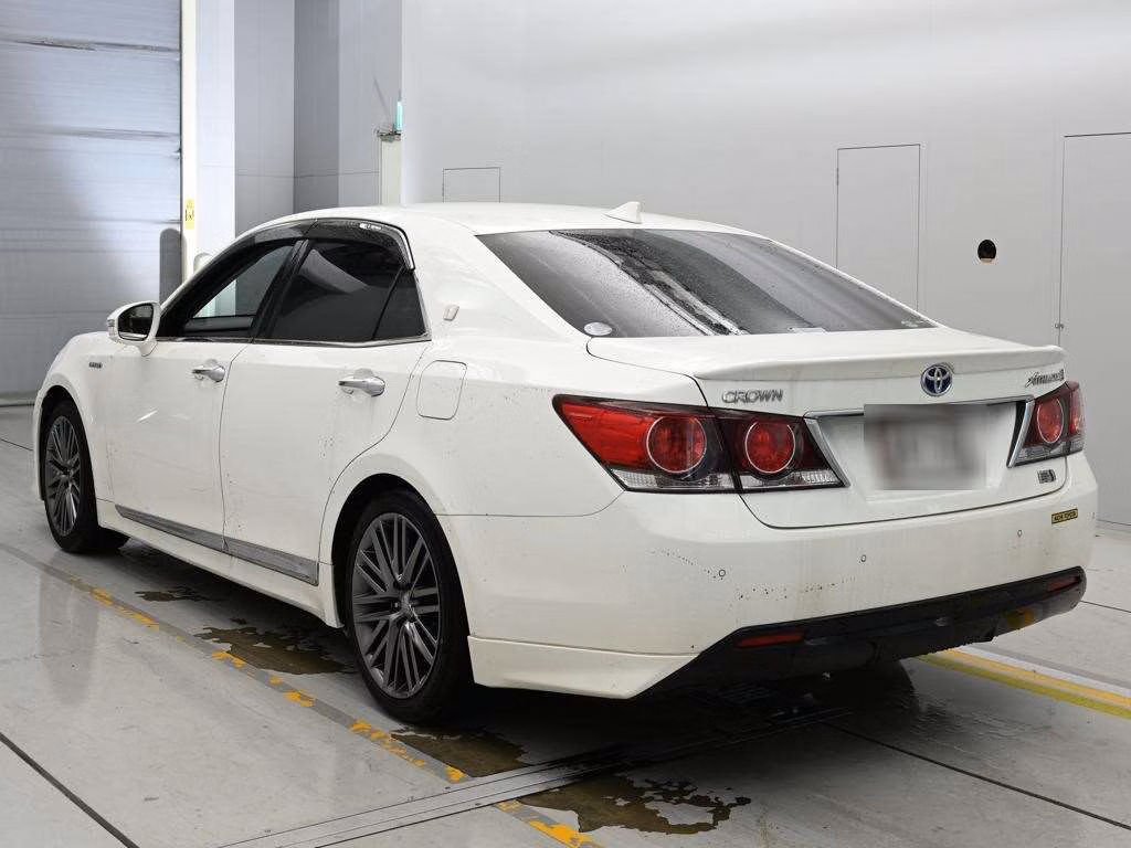 TOYOTA CROWN