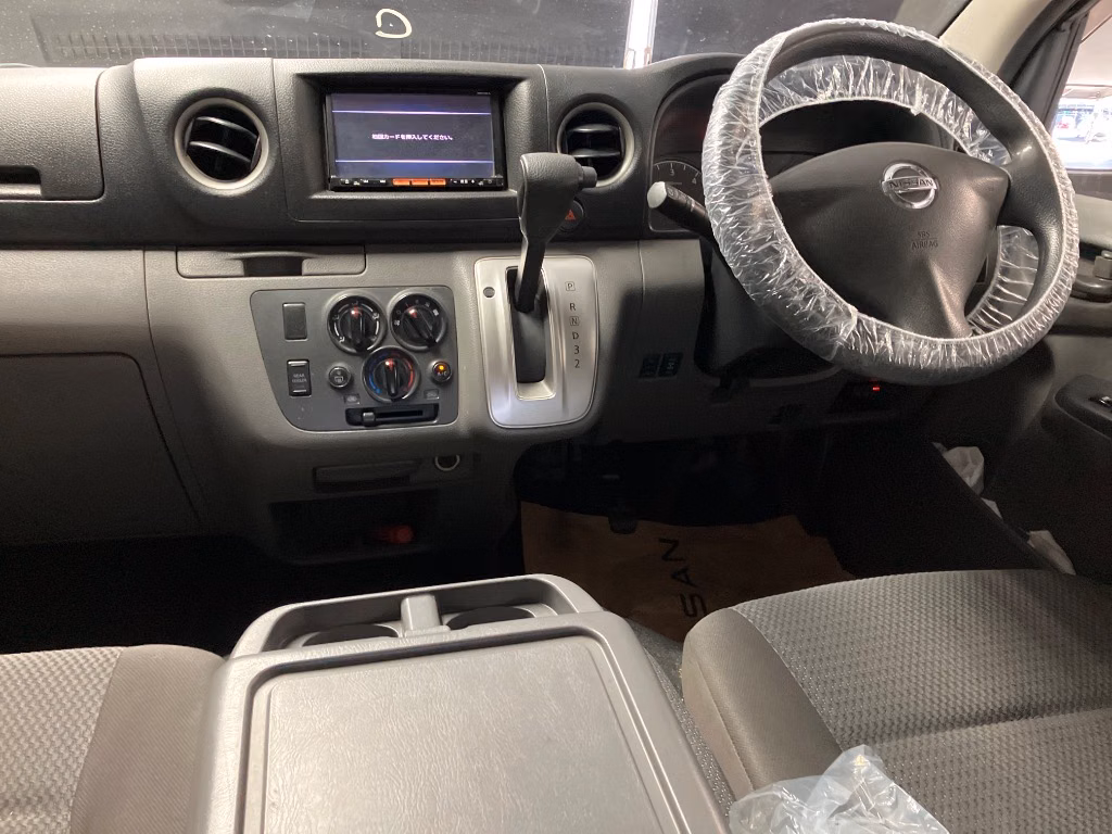 NISSAN NV350 CARAVAN