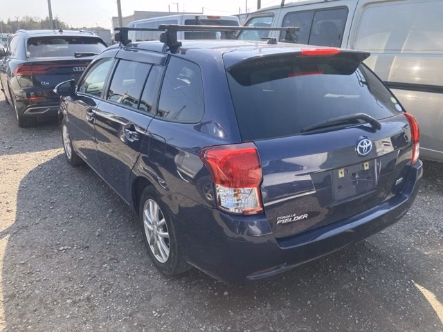TOYOTA COROLLA FIELDER