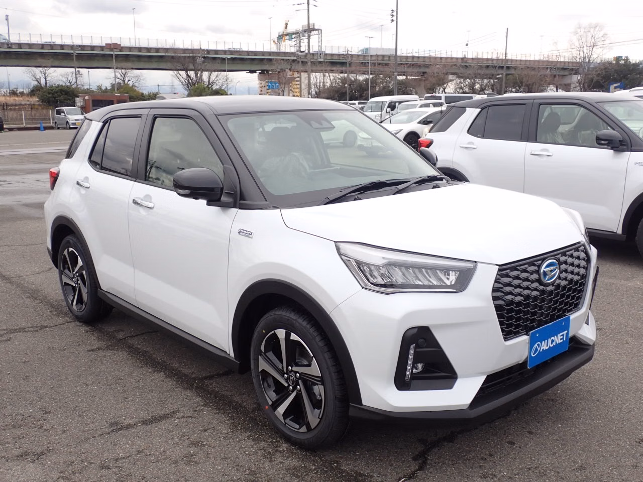 DAIHATSU ROCKY