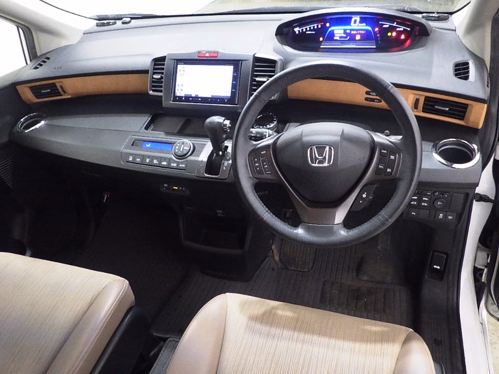 HONDA FREED