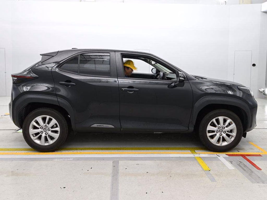 TOYOTA YARIS CROSS