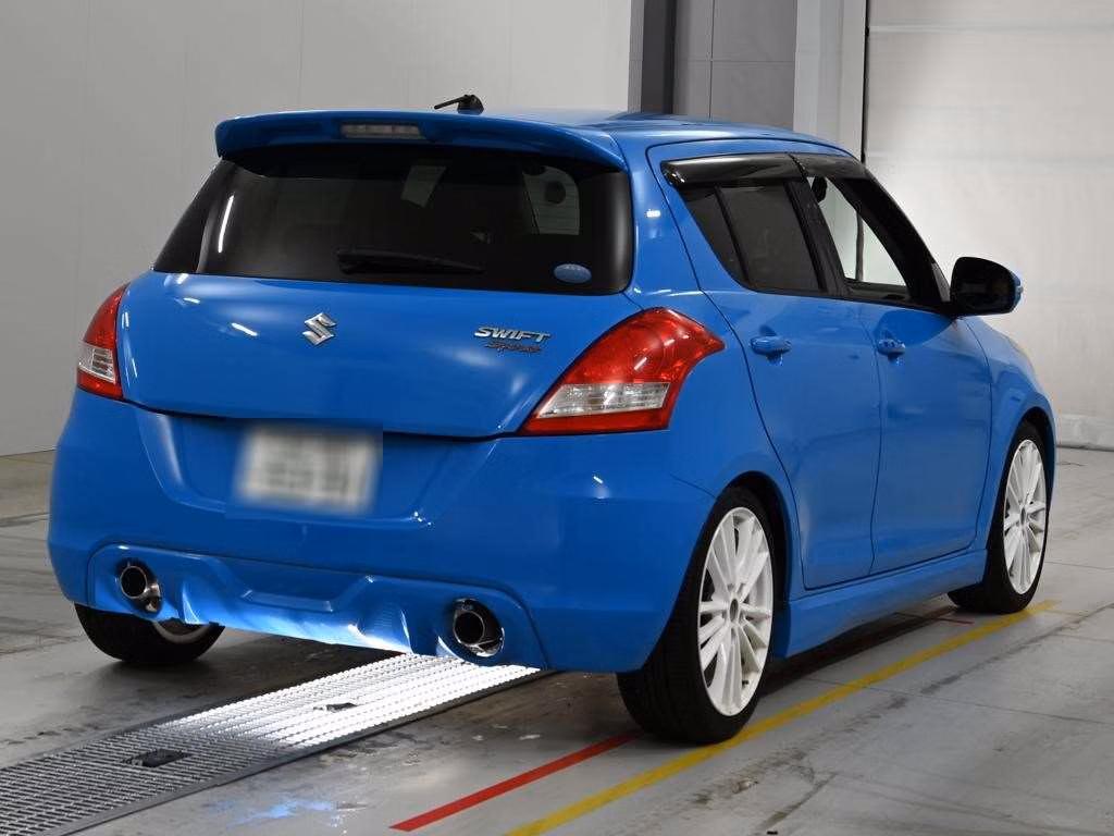 SUZUKI SWIFT