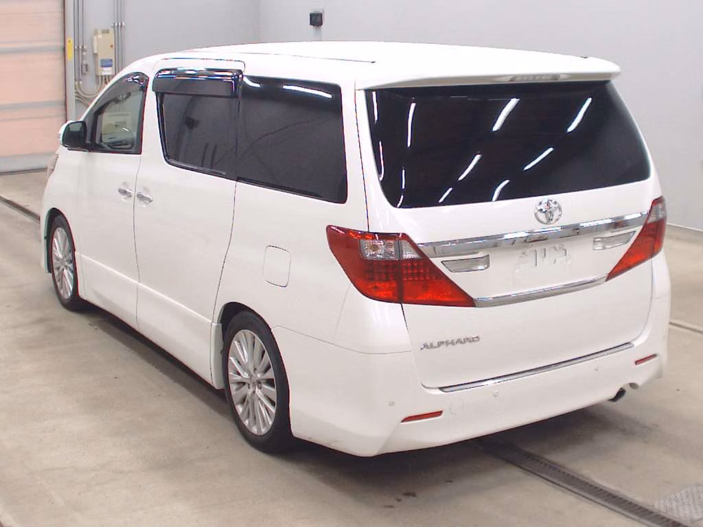 TOYOTA ALPHARD