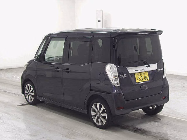 MITSUBISHI EK SPACE