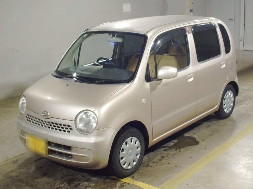 DAIHATSU MOVE LATTE