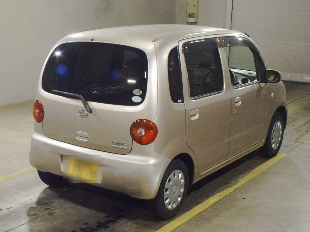 DAIHATSU MOVE LATTE