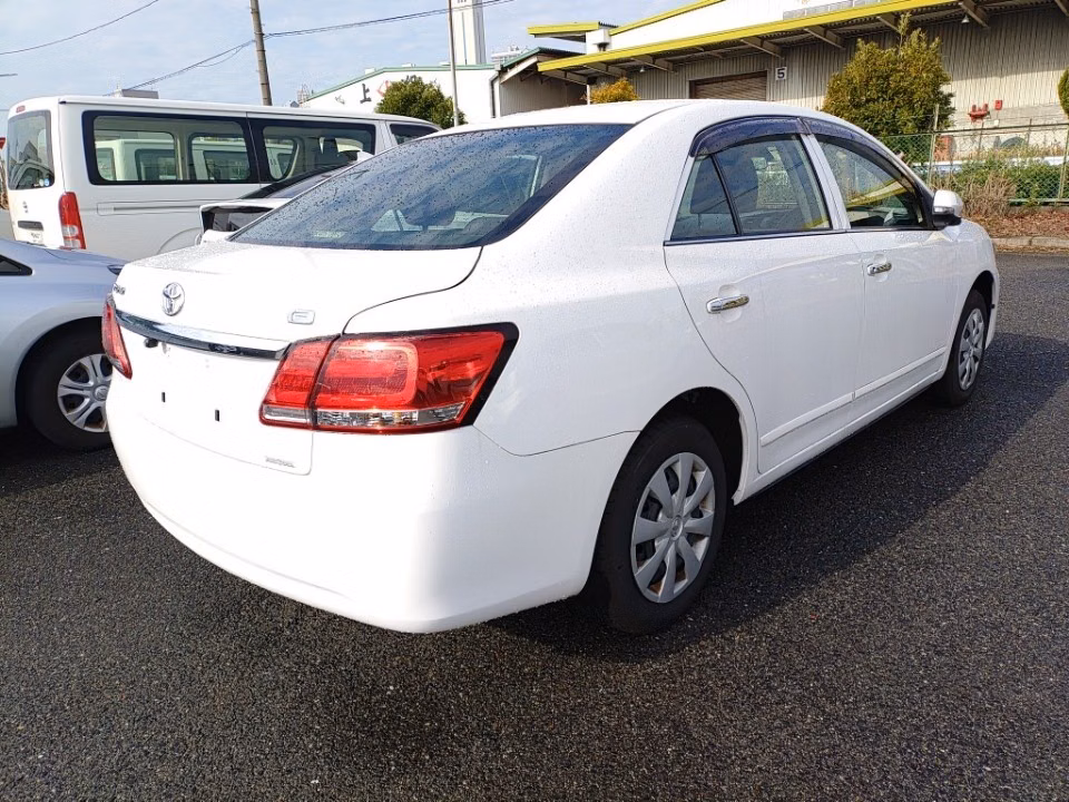 TOYOTA PREMIO