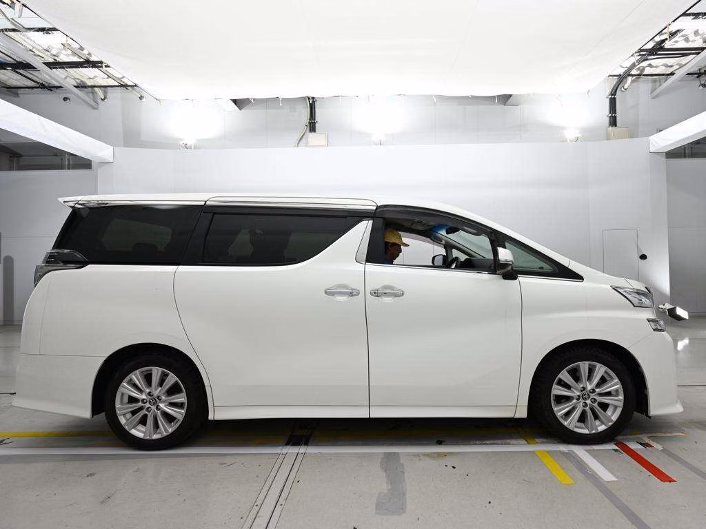 TOYOTA VELLFIRE