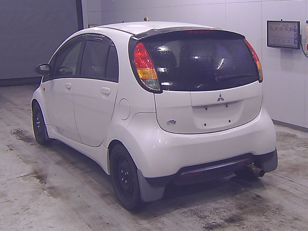 MITSUBISHI I