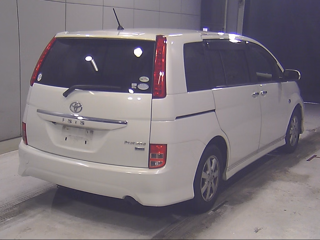 TOYOTA ISIS