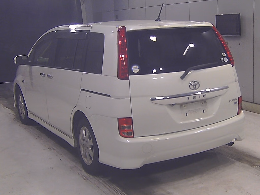 TOYOTA ISIS