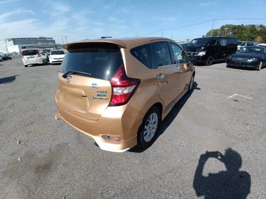 NISSAN NOTE