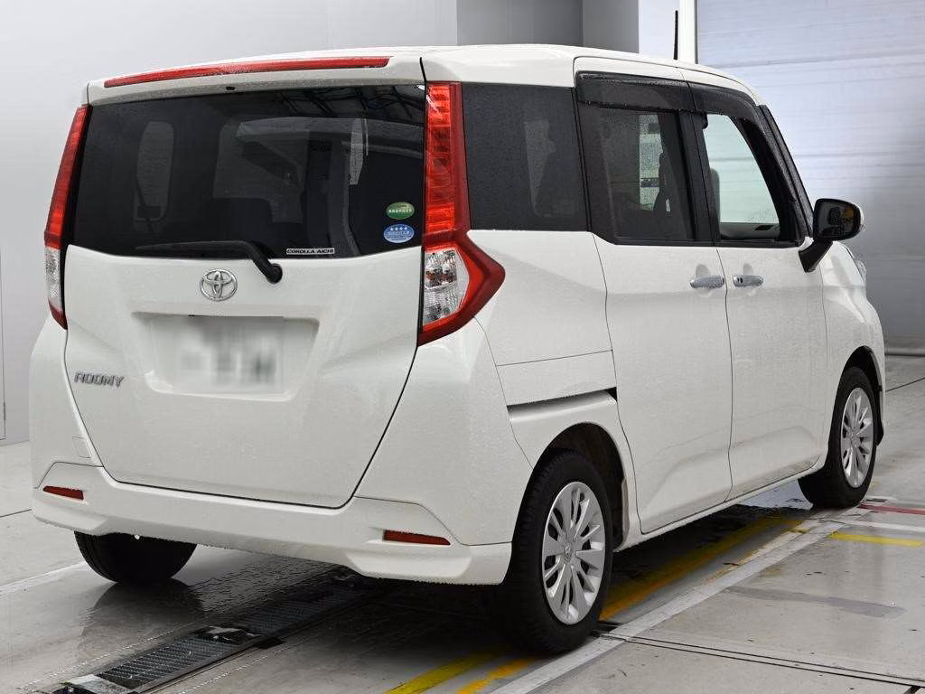 TOYOTA ROOMY