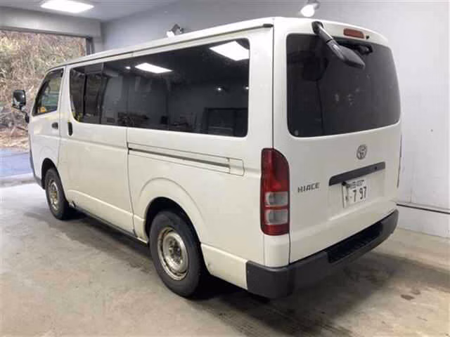 TOYOTA REGIUS ACE