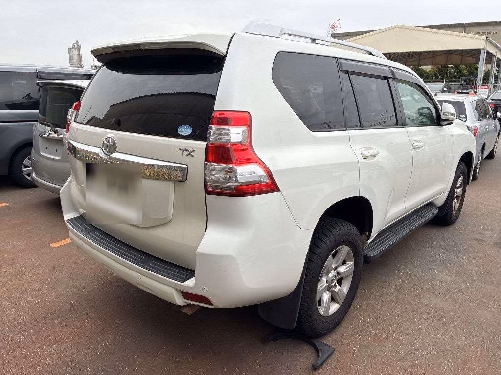 TOYOTA LAND CRUISER PRADO