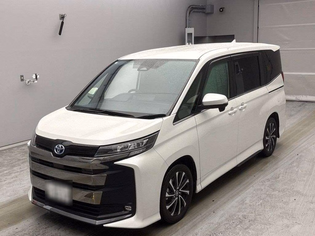 TOYOTA NOAH