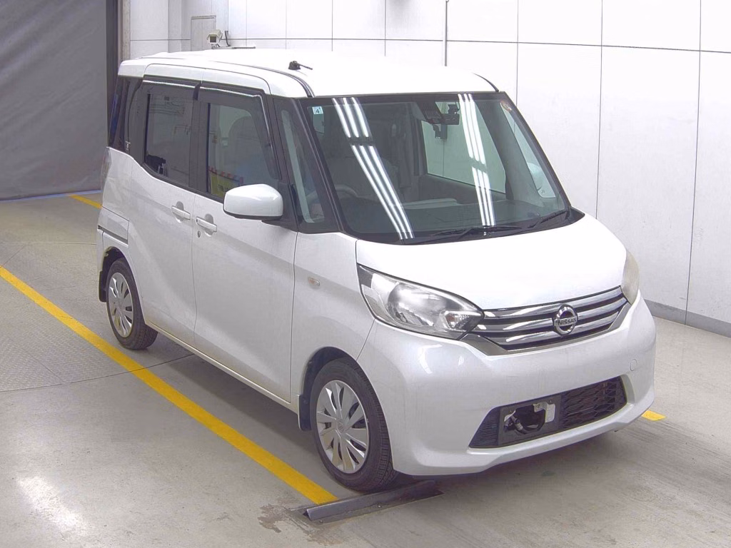 NISSAN DAYZ ROOX