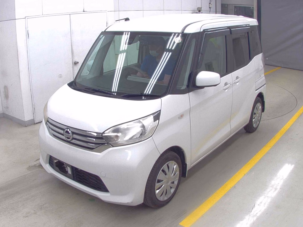 NISSAN DAYZ ROOX