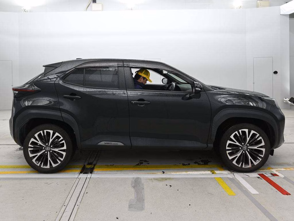 TOYOTA YARIS CROSS