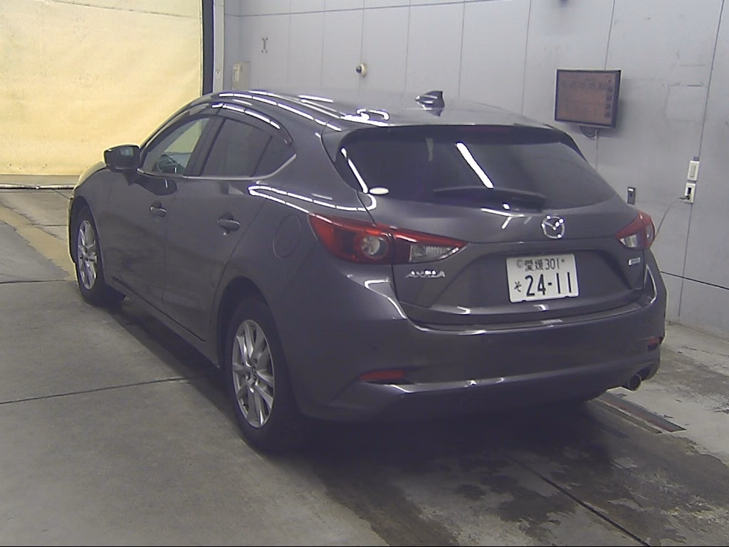 MAZDA AXELA