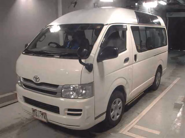 TOYOTA REGIUS ACE