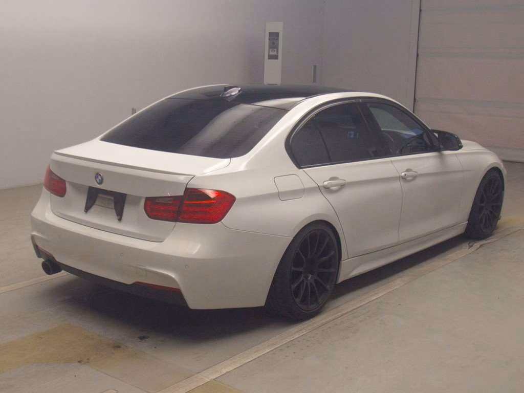 BMW 3-SERIES