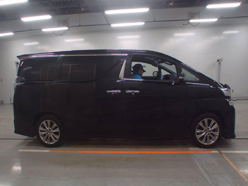 TOYOTA VELLFIRE