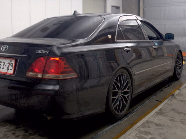 TOYOTA CROWN