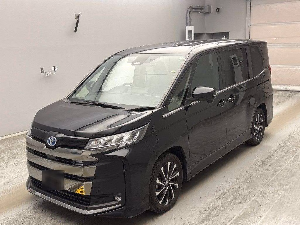 TOYOTA NOAH
