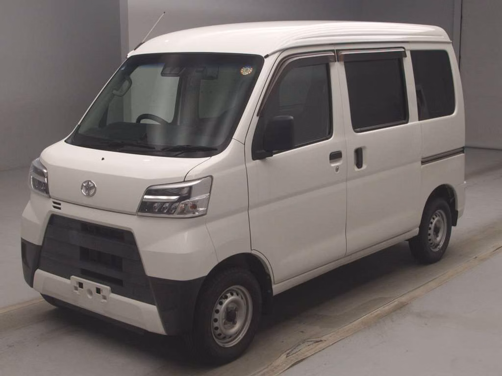 TOYOTA PIXIS VAN