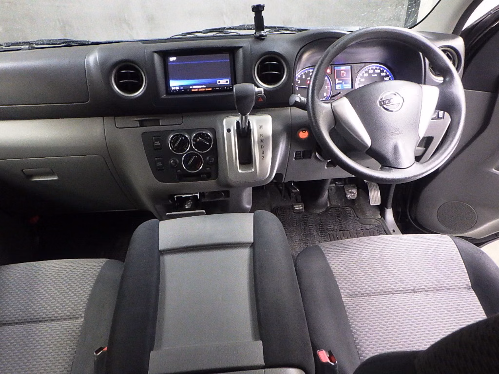 NISSAN NV350 CARAVAN
