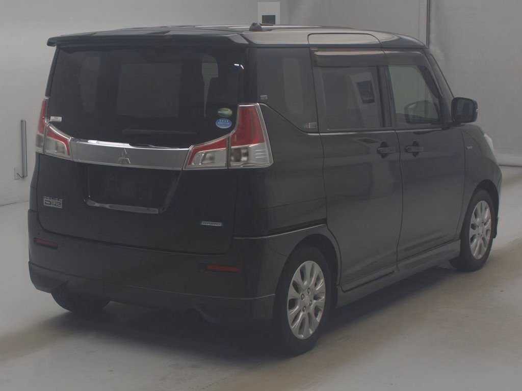 MITSUBISHI DELICA D:2