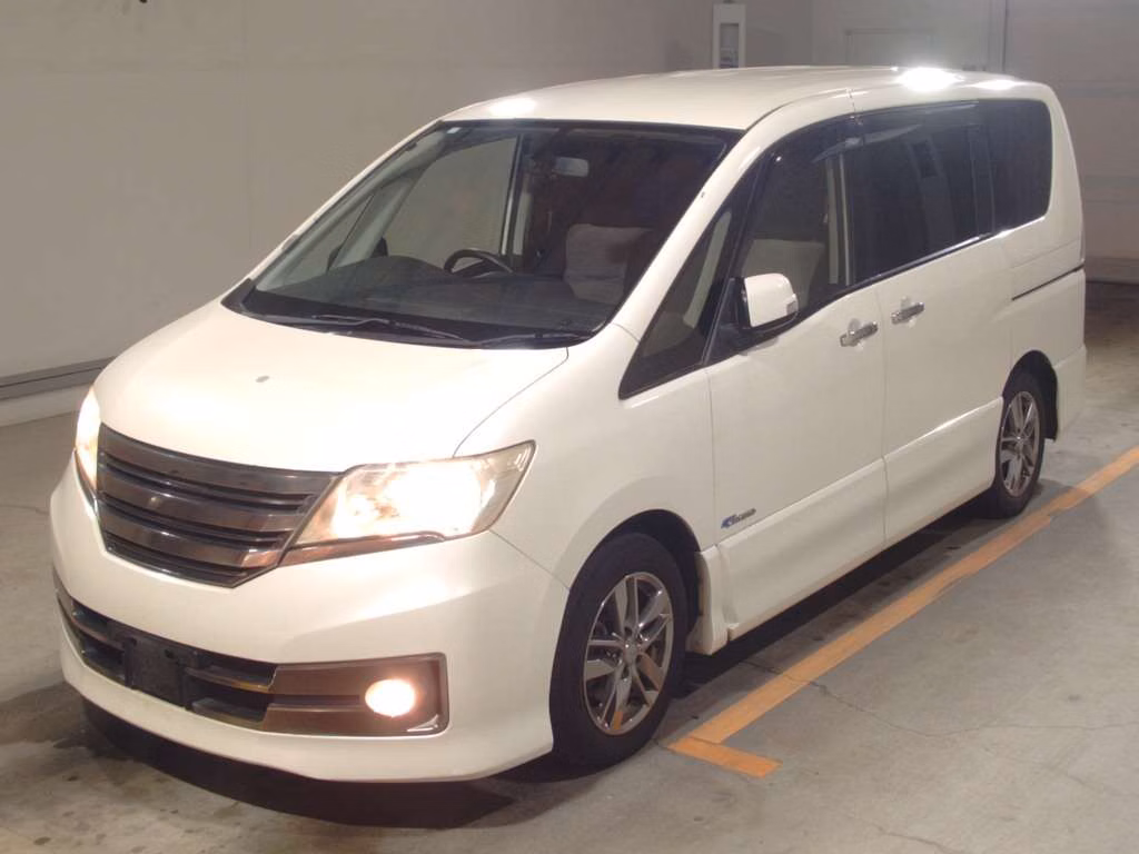 NISSAN SERENA