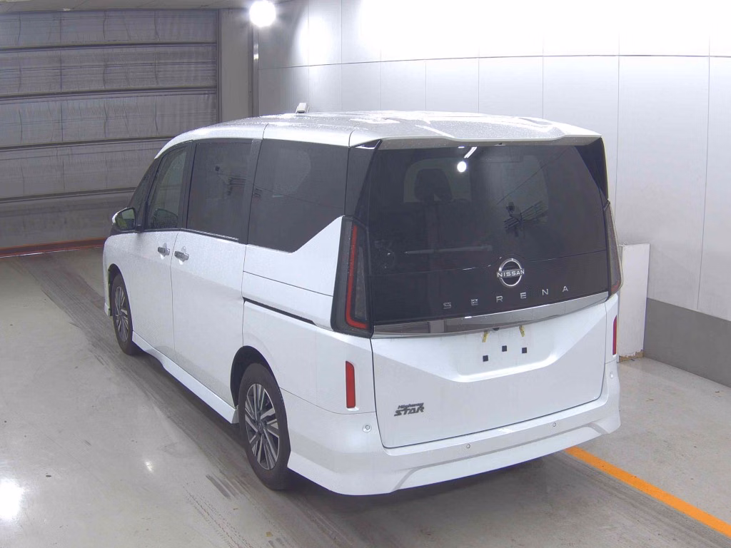 NISSAN SERENA