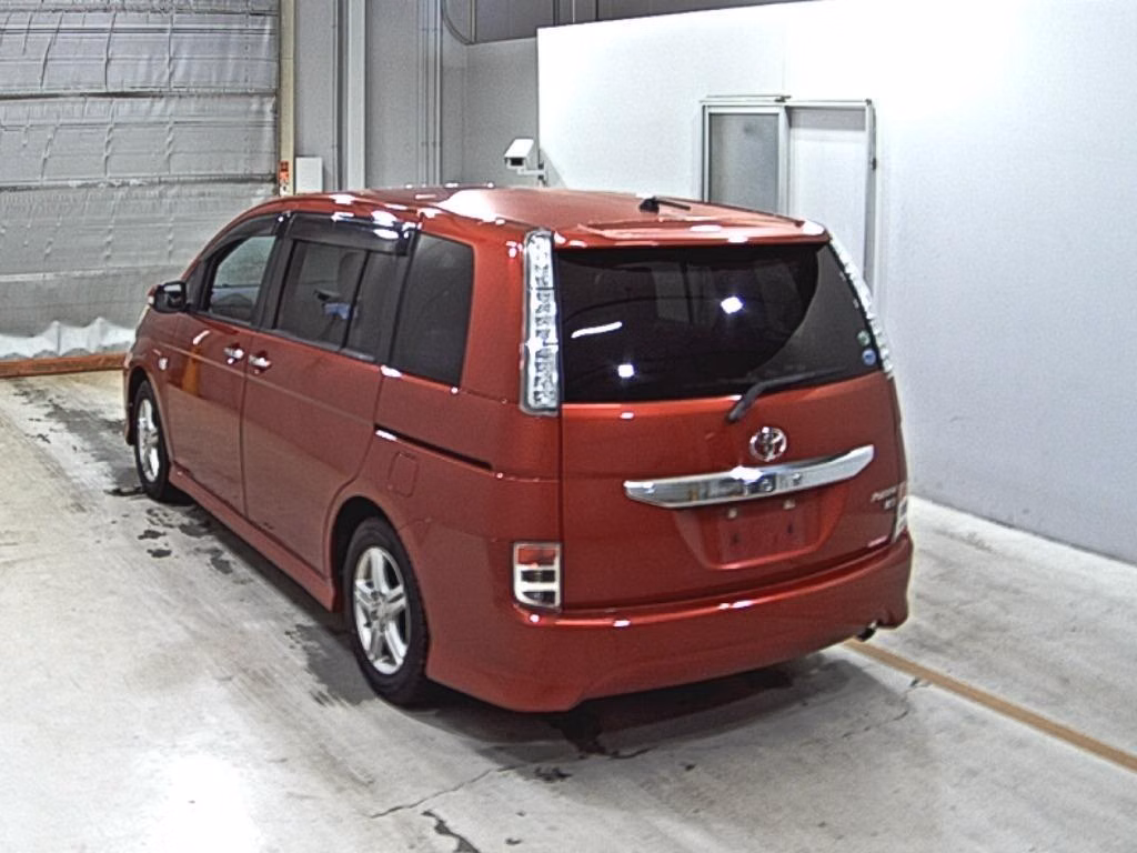TOYOTA ISIS