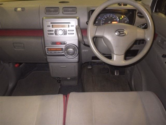 DAIHATSU MOVE CONTE