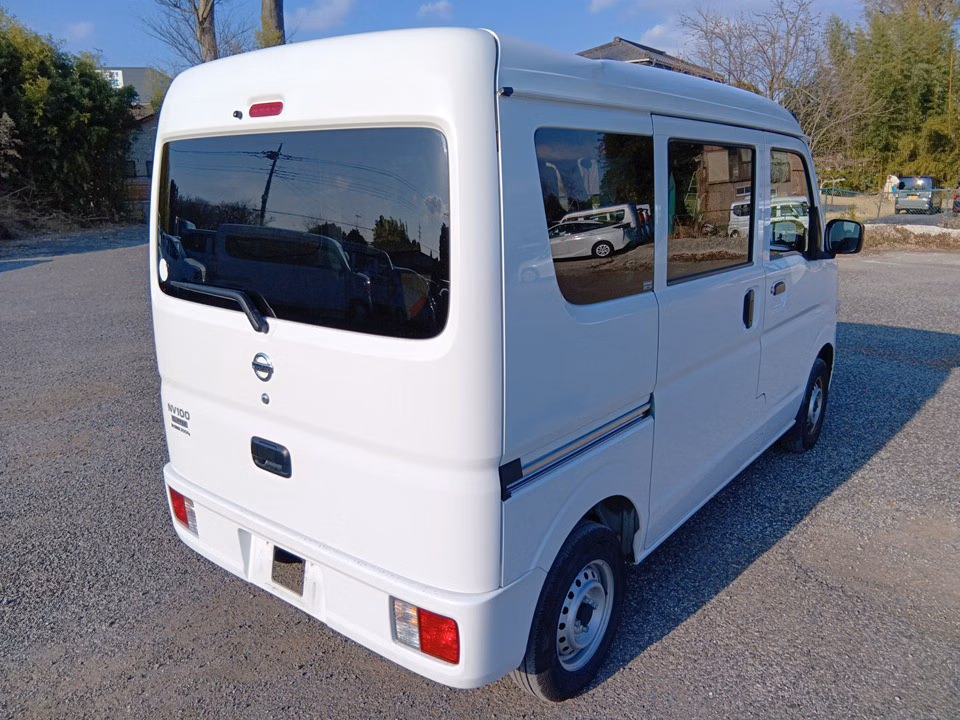 NISSAN NV100 CLIPPER