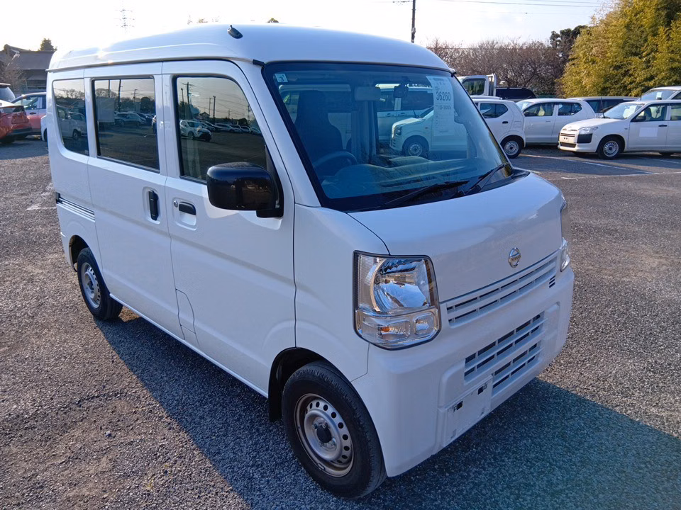 NISSAN NV100 CLIPPER
