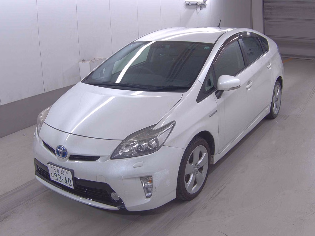 TOYOTA PRIUS
