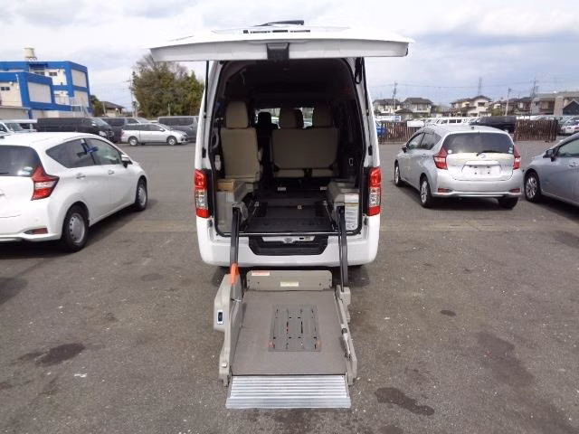 NISSAN NV350 CARAVAN