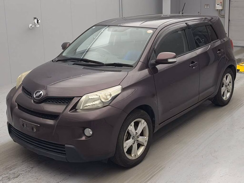 TOYOTA IST
