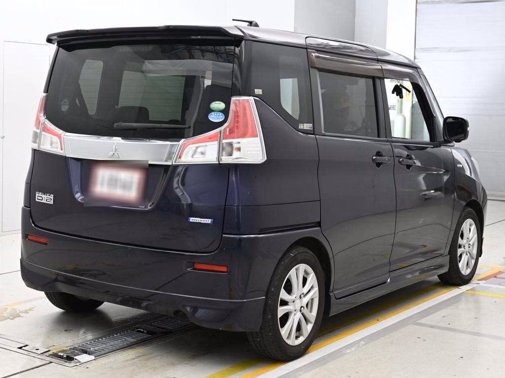 MITSUBISHI DELICA D:2