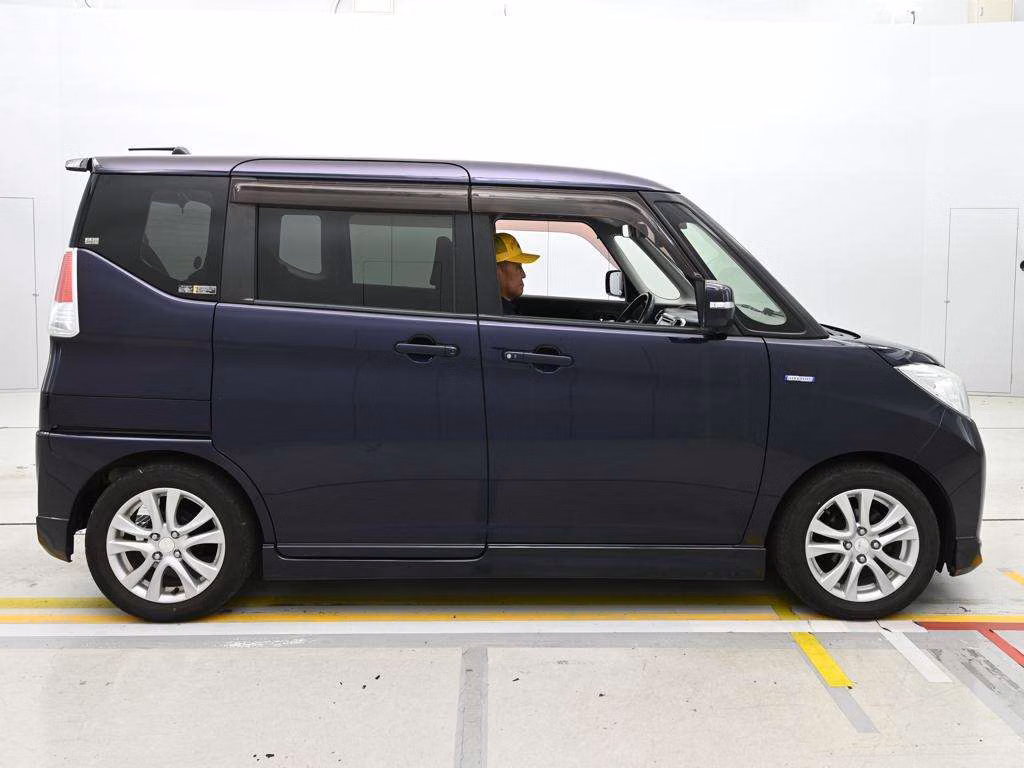 MITSUBISHI DELICA D:2
