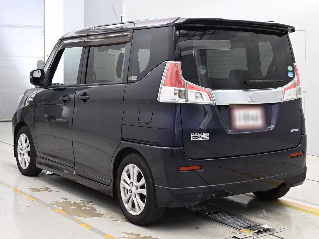 MITSUBISHI DELICA D:2