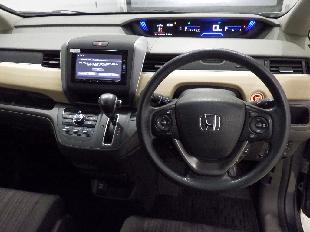 HONDA FREED