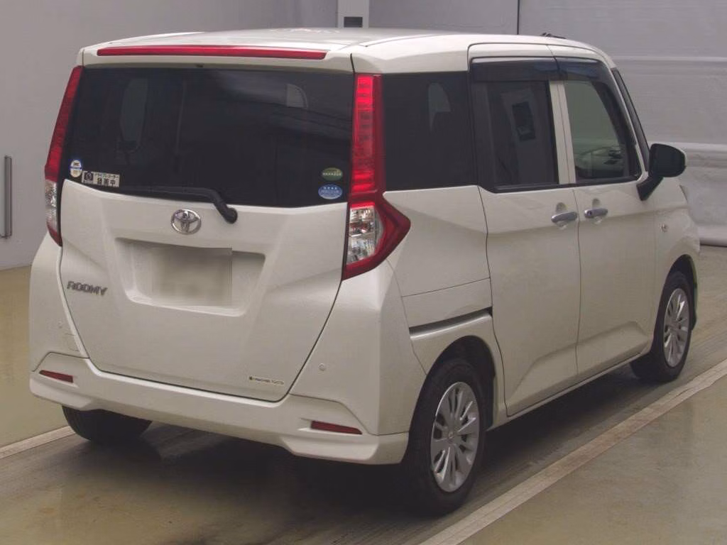TOYOTA ROOMY