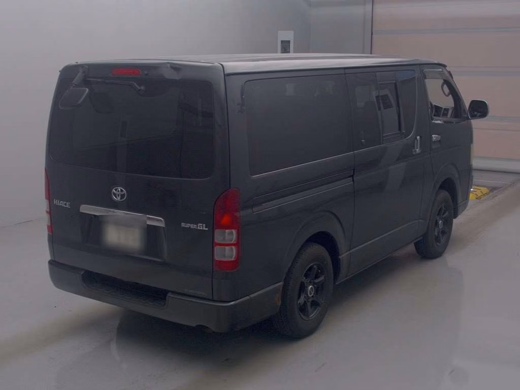 TOYOTA REGIUS ACE