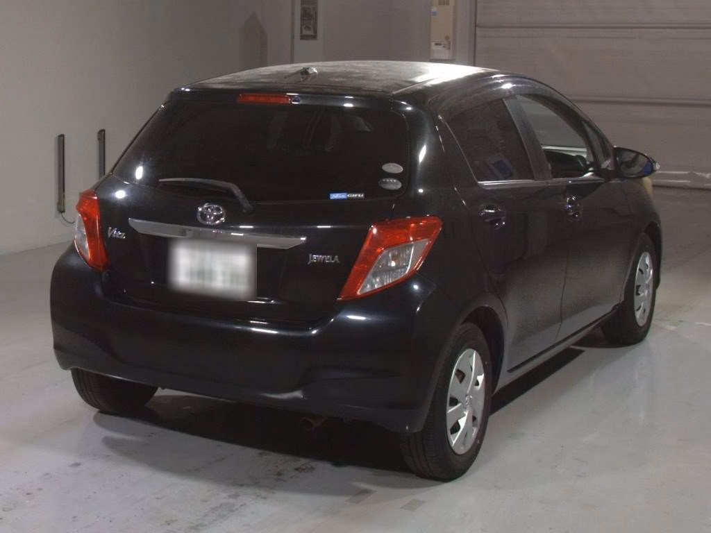 TOYOTA VITZ
